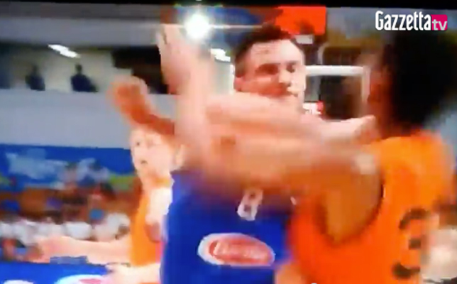 Gallinari-pugno