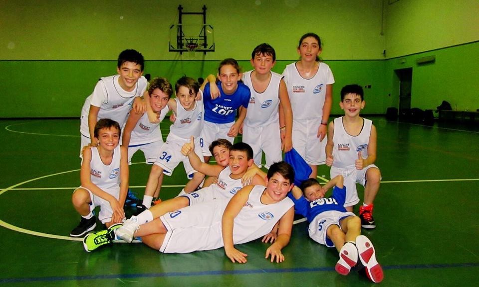 La gioia degli Esordienti del Basket Lodi, al primo successo stagionale