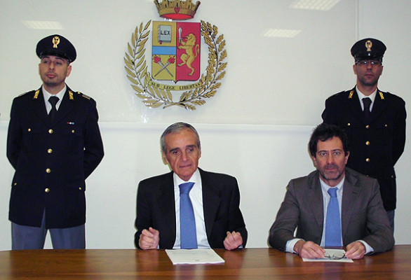 Al centro il procuratore della Repubblica di Lodi, Vincenzo Russo