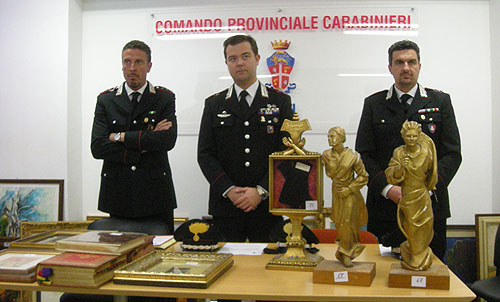 Il recupero della refurtiva in una operazione dei carabinieri d iLodi nel 2014