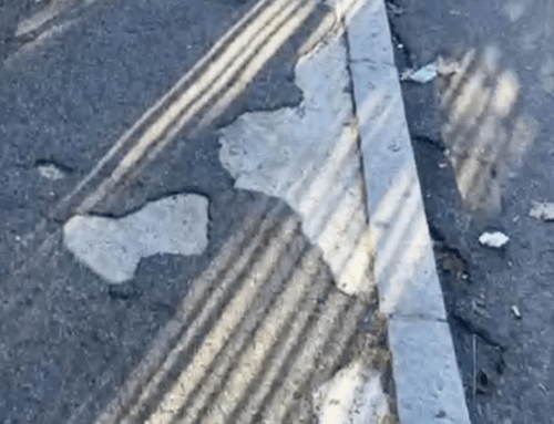 VIDEO – Lodi, Via Cremonesi: marciapiedi dissestati proprio davanti all’ospedale
