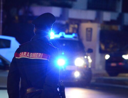 Ferito al collo durante una lite a Codogno, poi l’arresto: il 32enne doveva scontare una condanna per detenzione e spaccio di stupefacenti