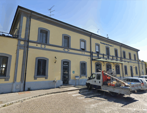 Rissa alla stazione di Casalpusterlengo: colpito al volto con una bottiglia
