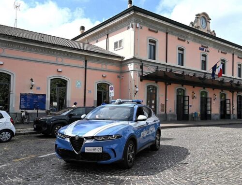 Lodi, la madre lancia l’allarme: la Polizia rintraccia la figlia alla stazione