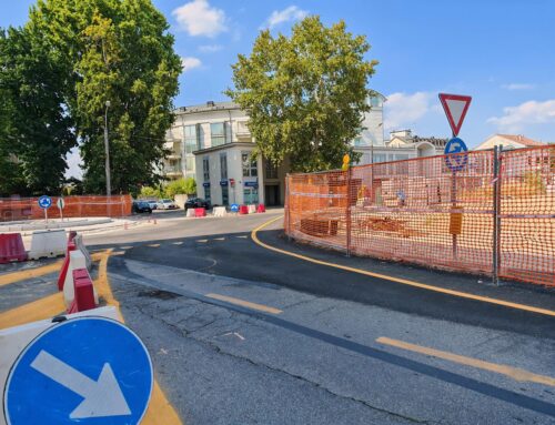 Lettere – Lodi, Via Sant’Angelo e Viale Pavia: cantierizzazione non conforme, segnaletica incoerente e rischi 